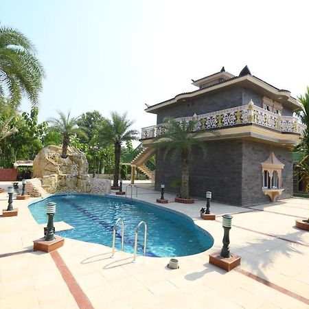 Mann The Palm Retreat Hotel Лакнау Екстериор снимка