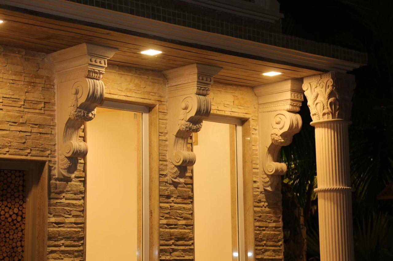 Mann The Palm Retreat Hotel Лакнау Екстериор снимка